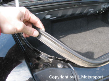 MX-5 Genuine Weatherstrip, Lid