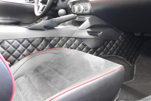 MX-5 Quilted Transmission Tunnel Trim Set