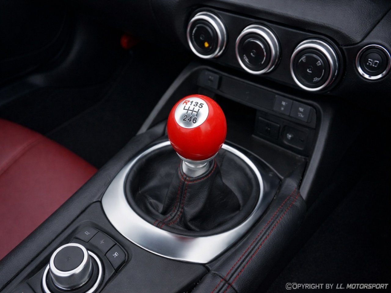 BLACK/ RED INLAY MANUAL SHIFT KNOB SHORT THROW SHIFTER 5 SPEED - Foto 5